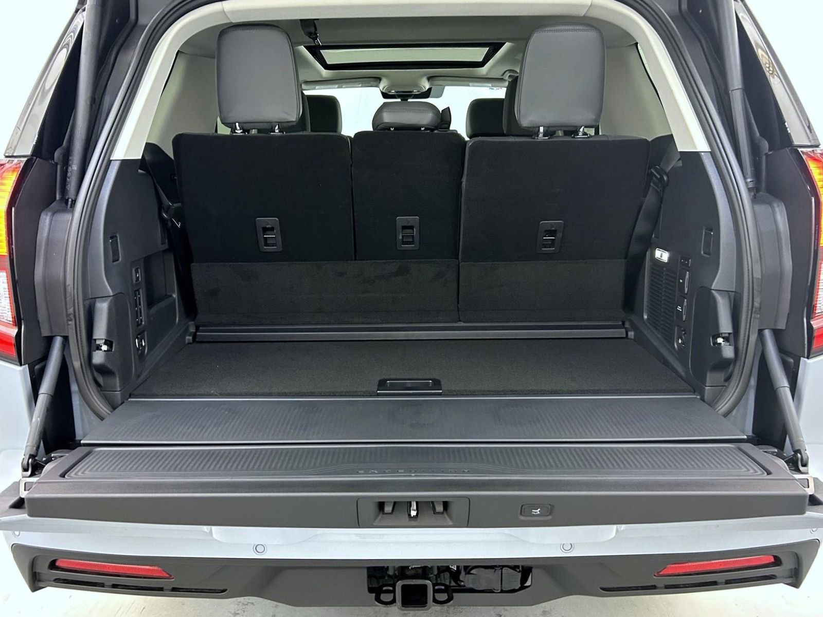 New 2025 Ford Expedition Active image 23