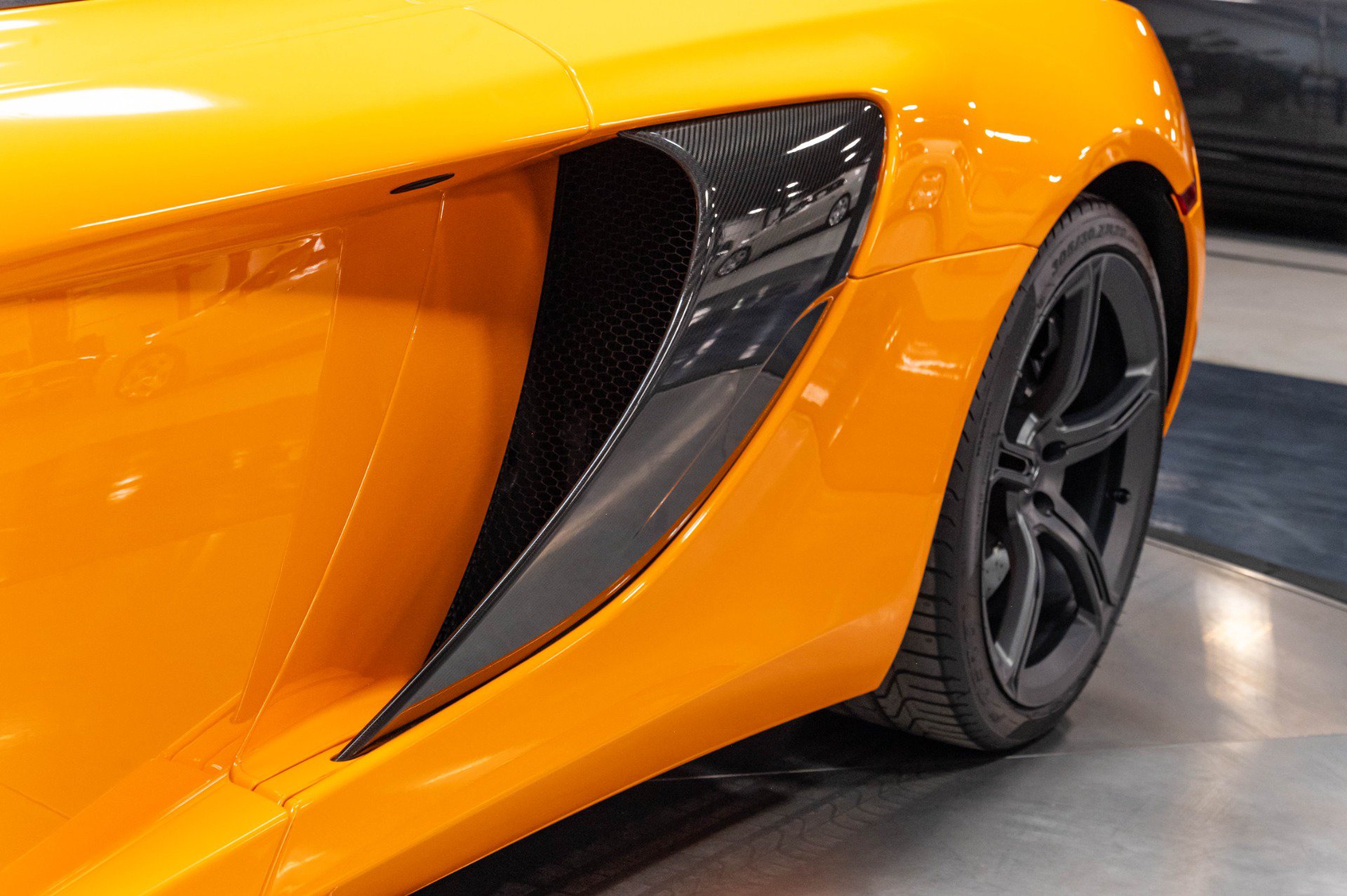 Used 2015 McLaren 650S Spider RWD image 55