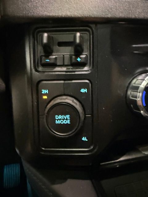 Used 2025 Ford F450 Platinum w/ FX4 Off-Road Package image 23