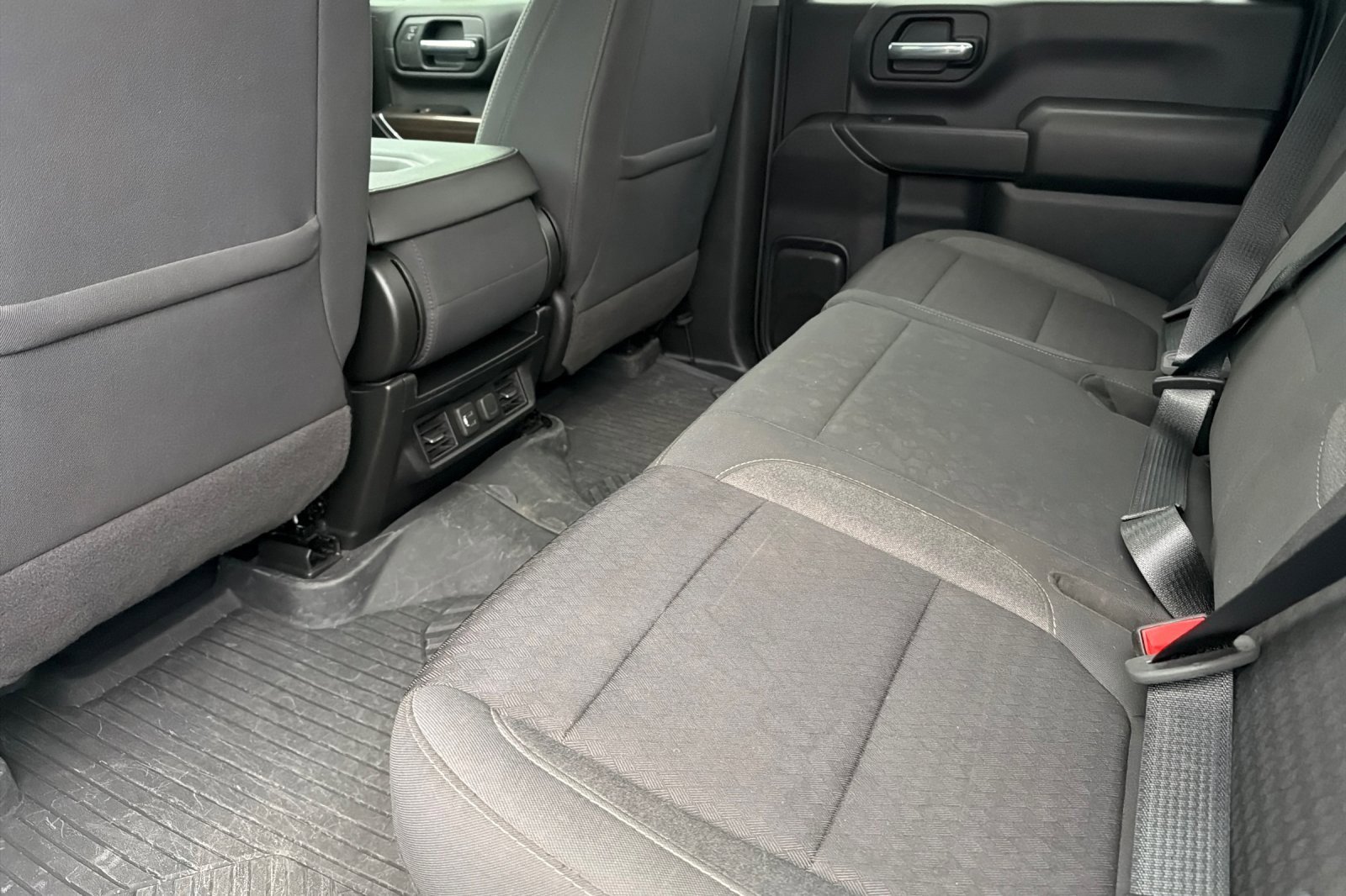 Used 2022 Chevrolet Silverado 3500 LT w/ Convenience Package image 9