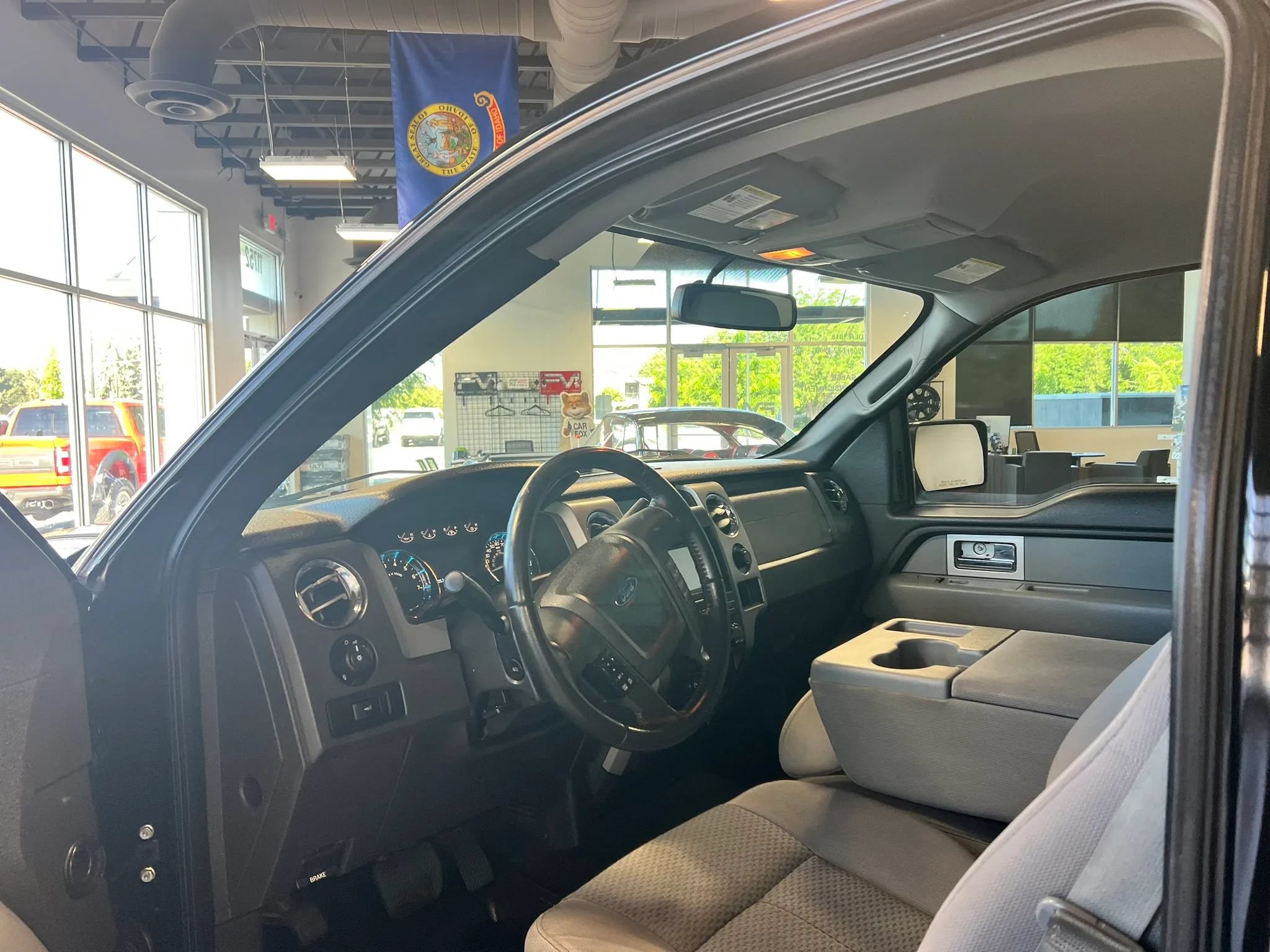 Used 2011 Ford F150 XLT w/ XLT Chrome Pkg AWD/4WD image 12