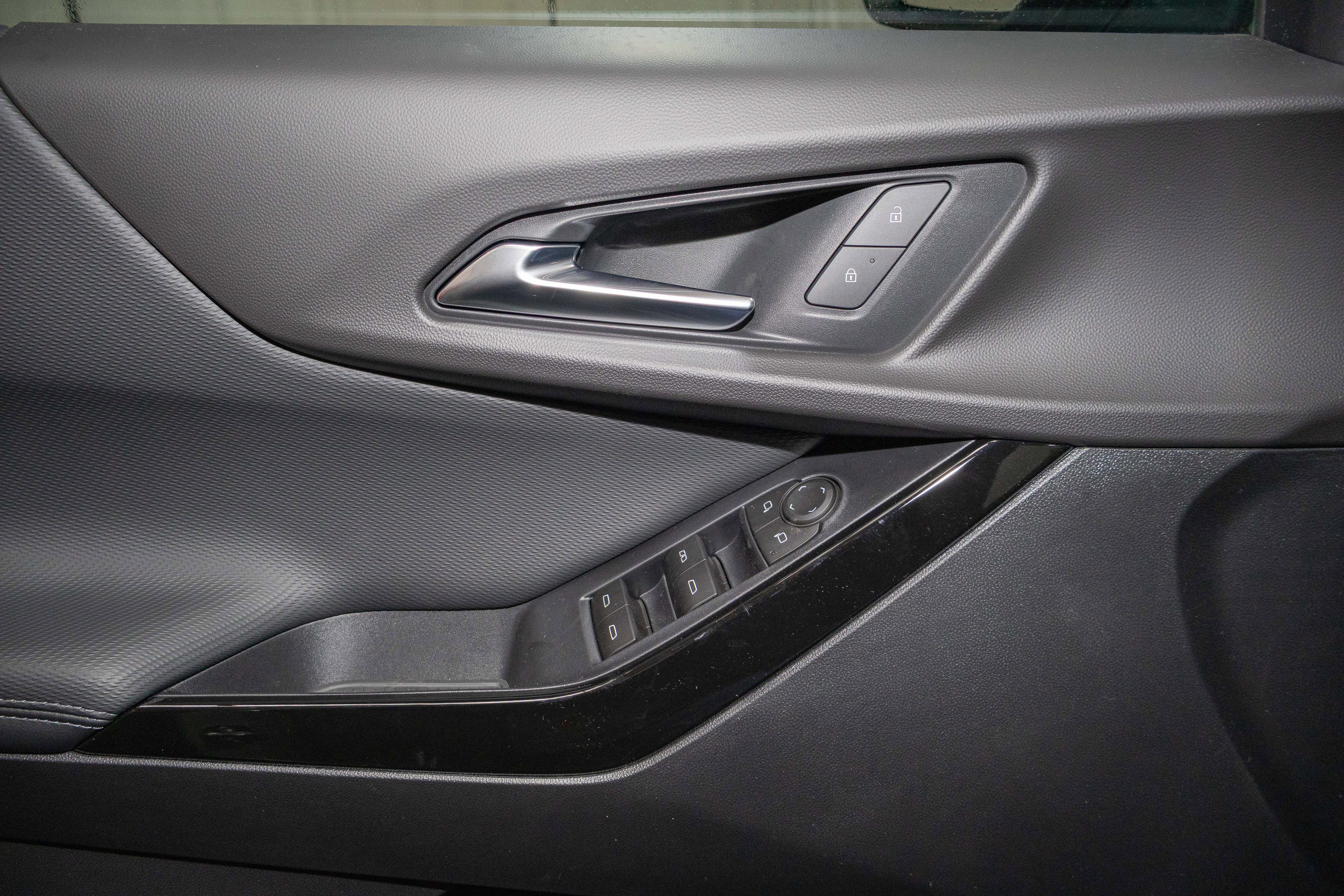 New 2026 Chevrolet Equinox LT FWD image 8