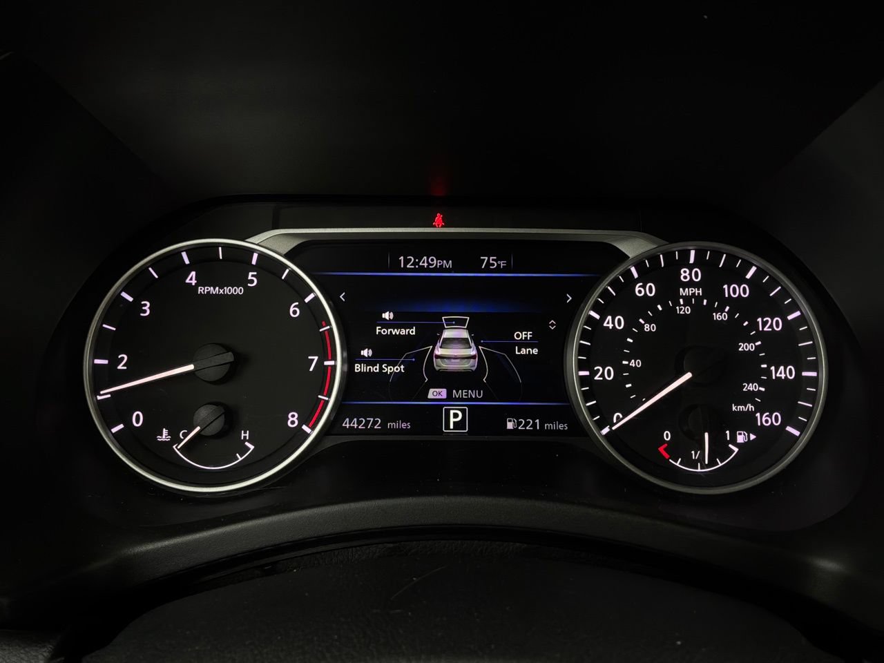 Used 2025 Nissan Sentra SV FWD image 32