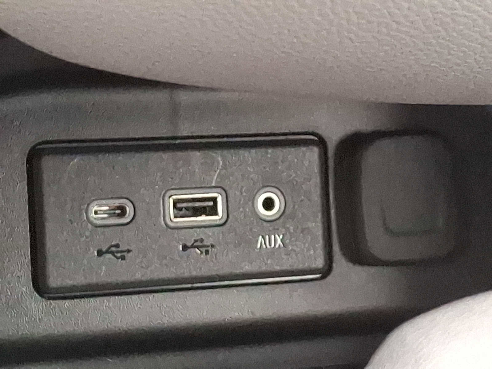 Used 2023 Chevrolet Equinox LS w/ Sport Edition image 22