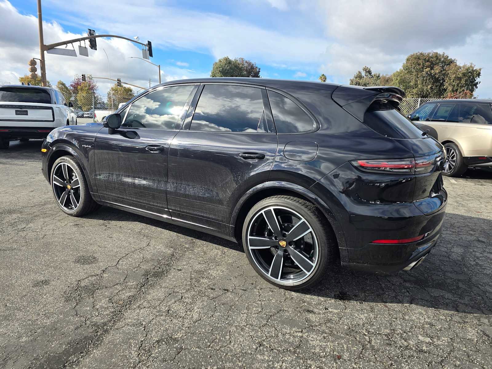 Used 2021 Porsche Cayenne Turbo S image 3