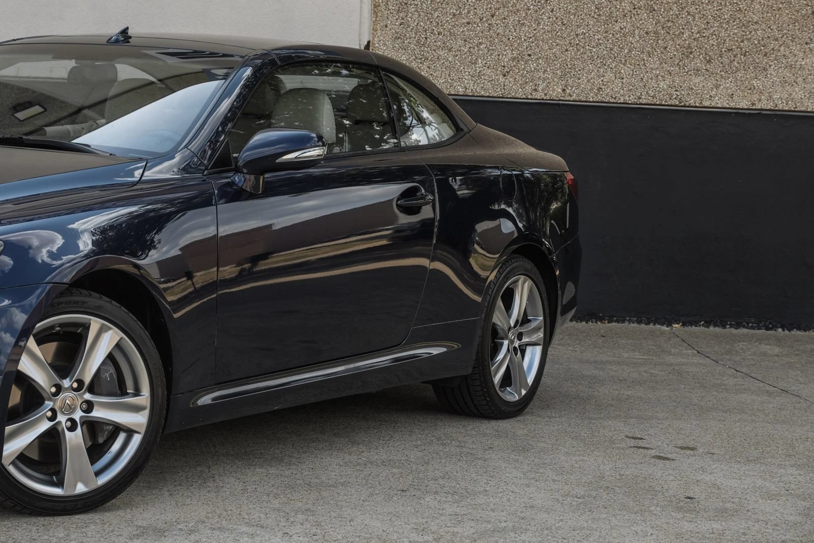Used 2015 Lexus IS 350C w/ Navigation System Package RWD image 5