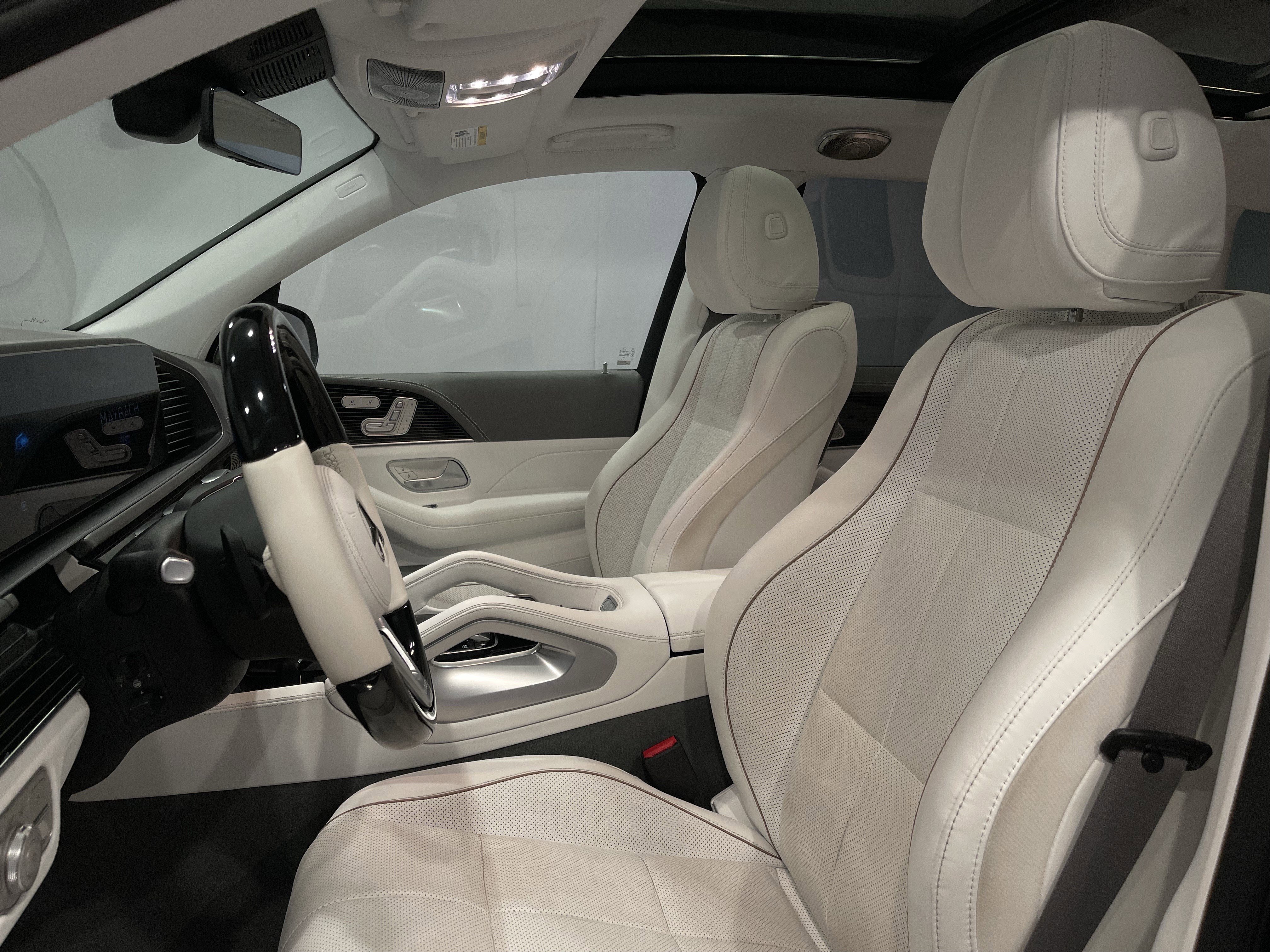 Used 2023 Mercedes-Benz Maybach GLS 600 4MATIC image 14