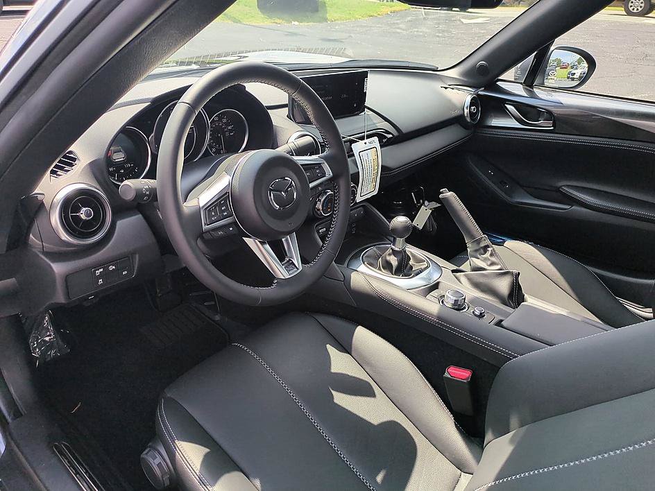 New 2026 MAZDA MX-5 Miata RF Grand Touring RWD image 16