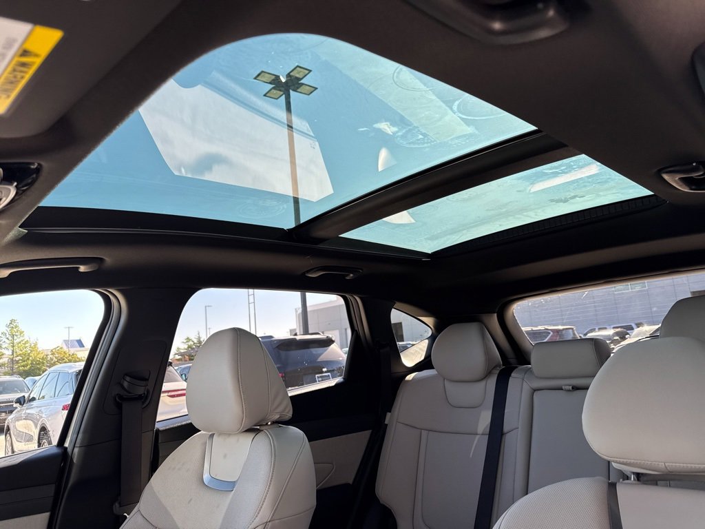 New 2026 Hyundai Tucson Limited image 16