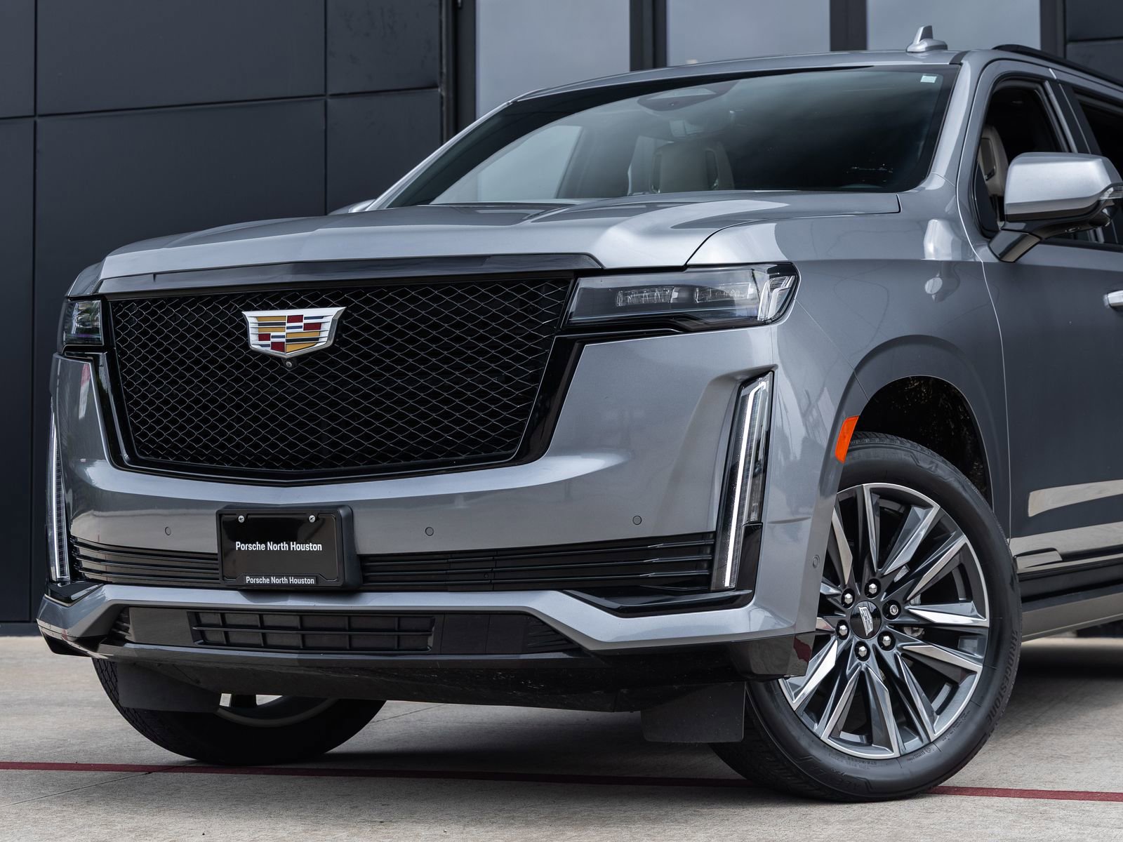 Used 2022 Cadillac Escalade ESV Sport w/ Touring Package AWD/4WD image 3