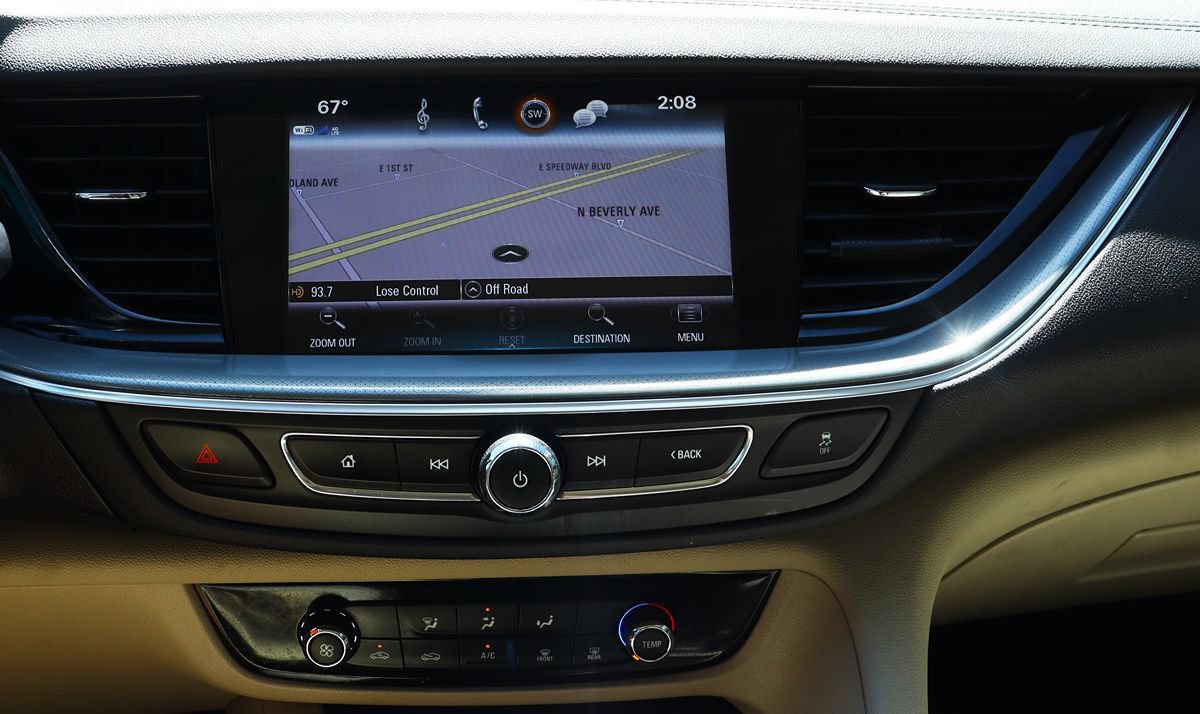 Used 2018 Buick Regal Preferred w/ Sights and Sounds Package FWD image 41