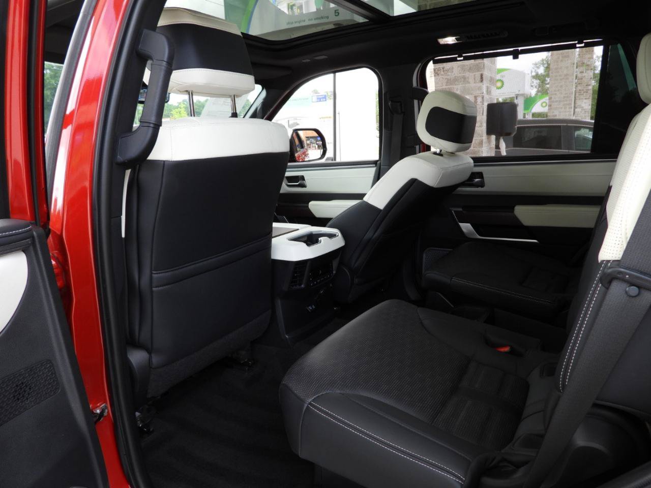 Used 2023 Toyota Sequoia Capstone AWD/4WD image 55
