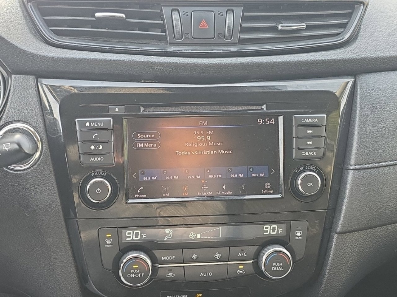 Used 2019 Nissan Rogue SV image 29