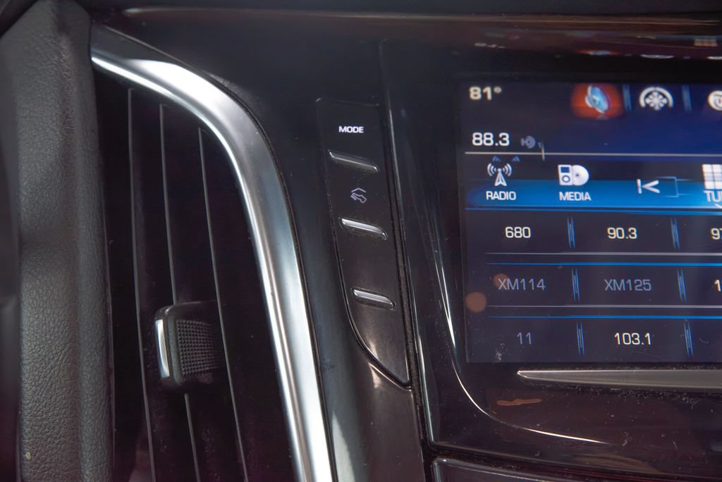 Used 2017 Cadillac Escalade ESV Premium Luxury AWD/4WD image 39