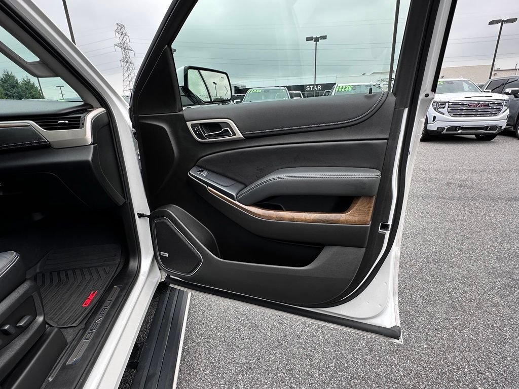 Used 2020 GMC Yukon Denali w/ Open Road Package AWD/4WD image 16