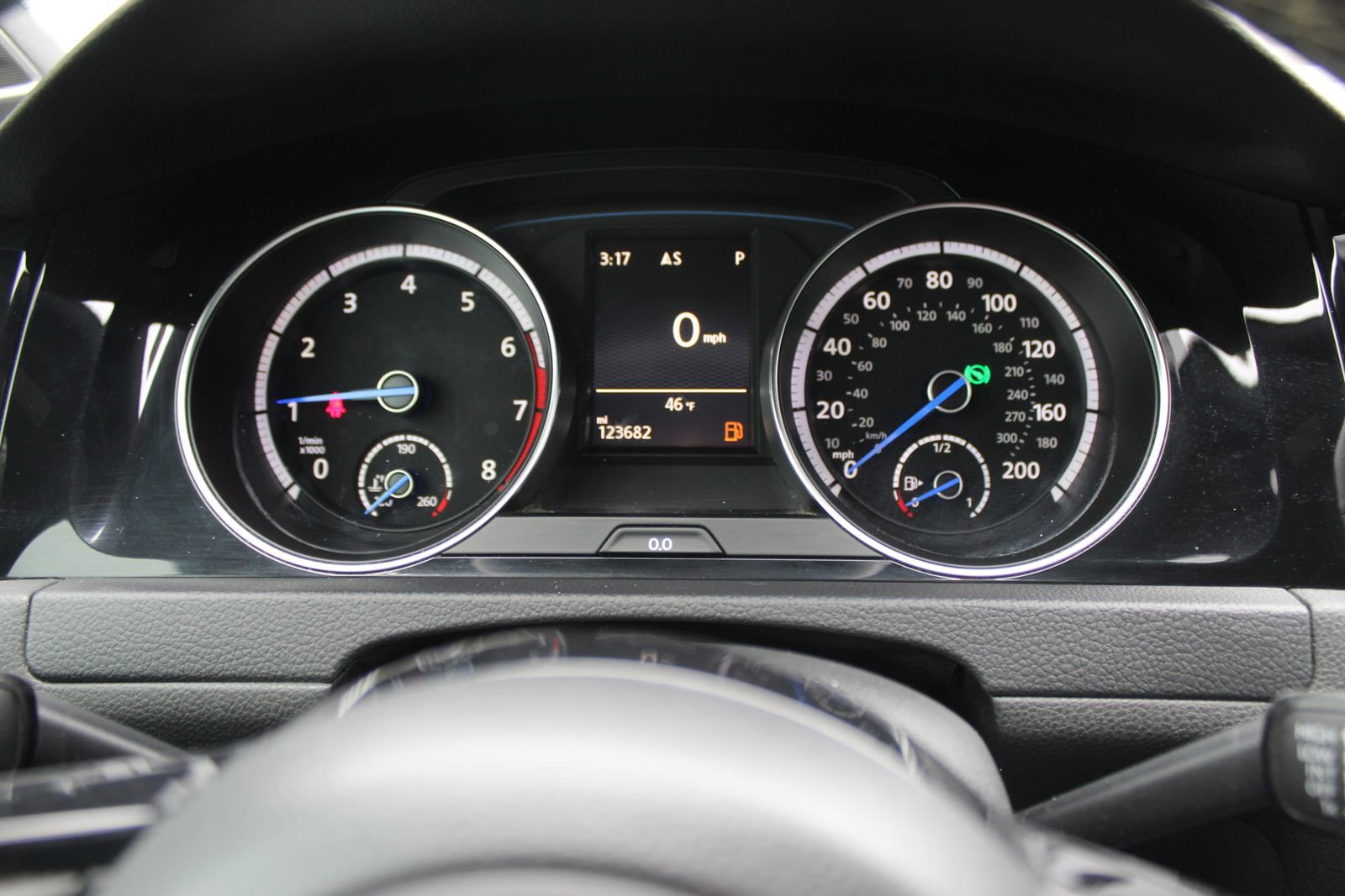 Used 2015 Volkswagen Golf R R image 26