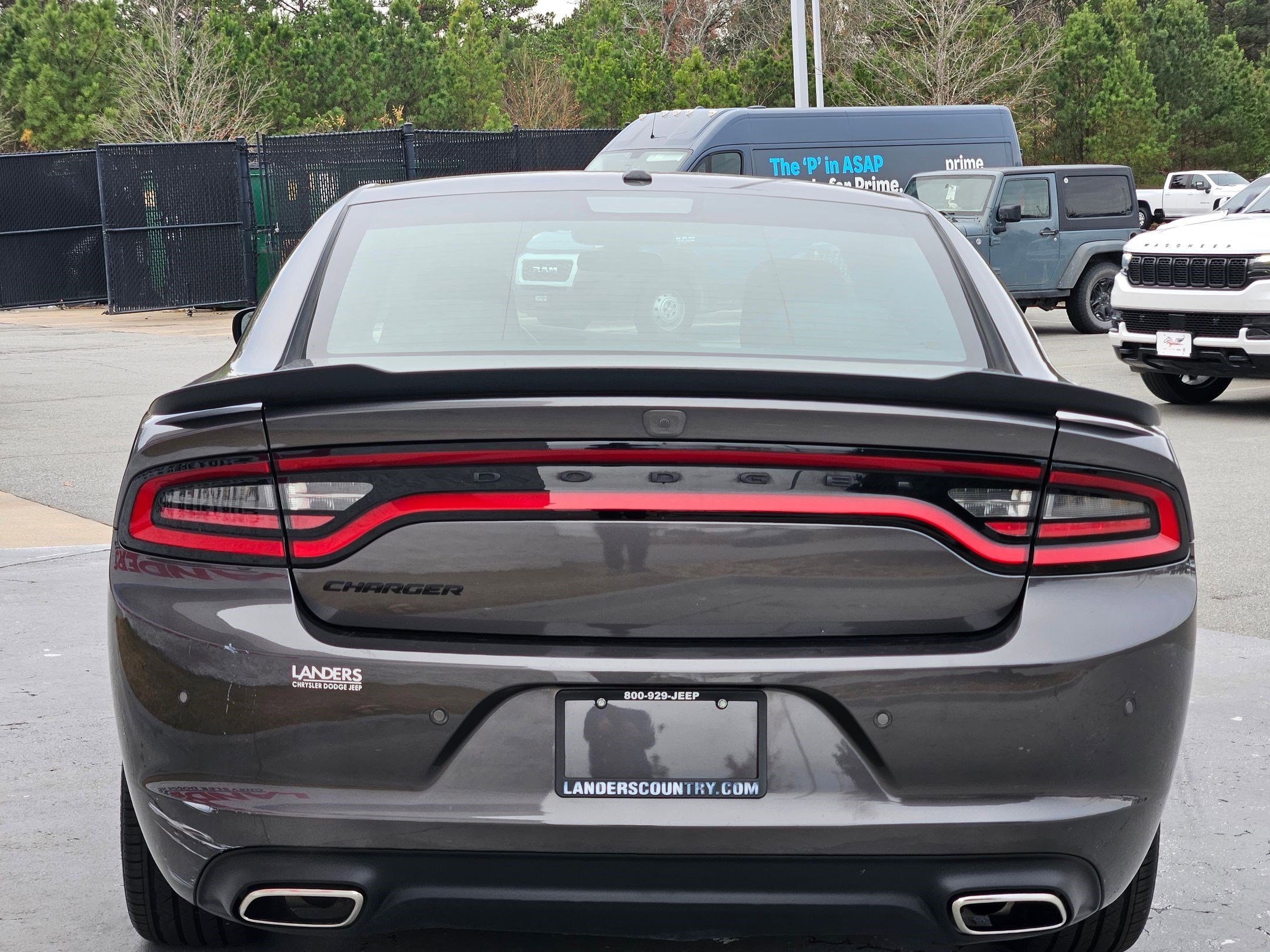 Used 2022 Dodge Charger SXT w/ Blacktop Package image 6