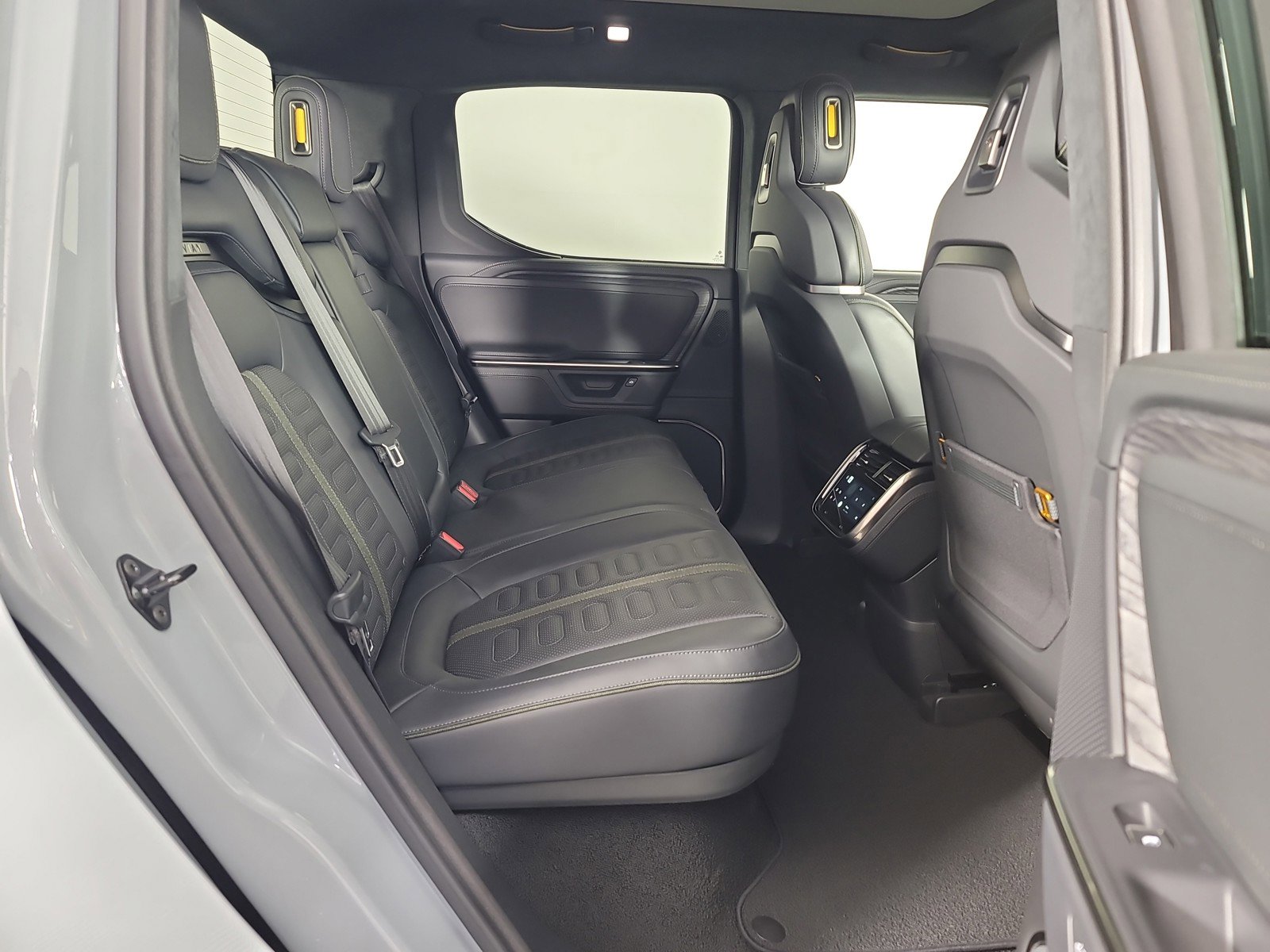 Used 2025 Rivian R1T Adventure AWD/4WD image 22