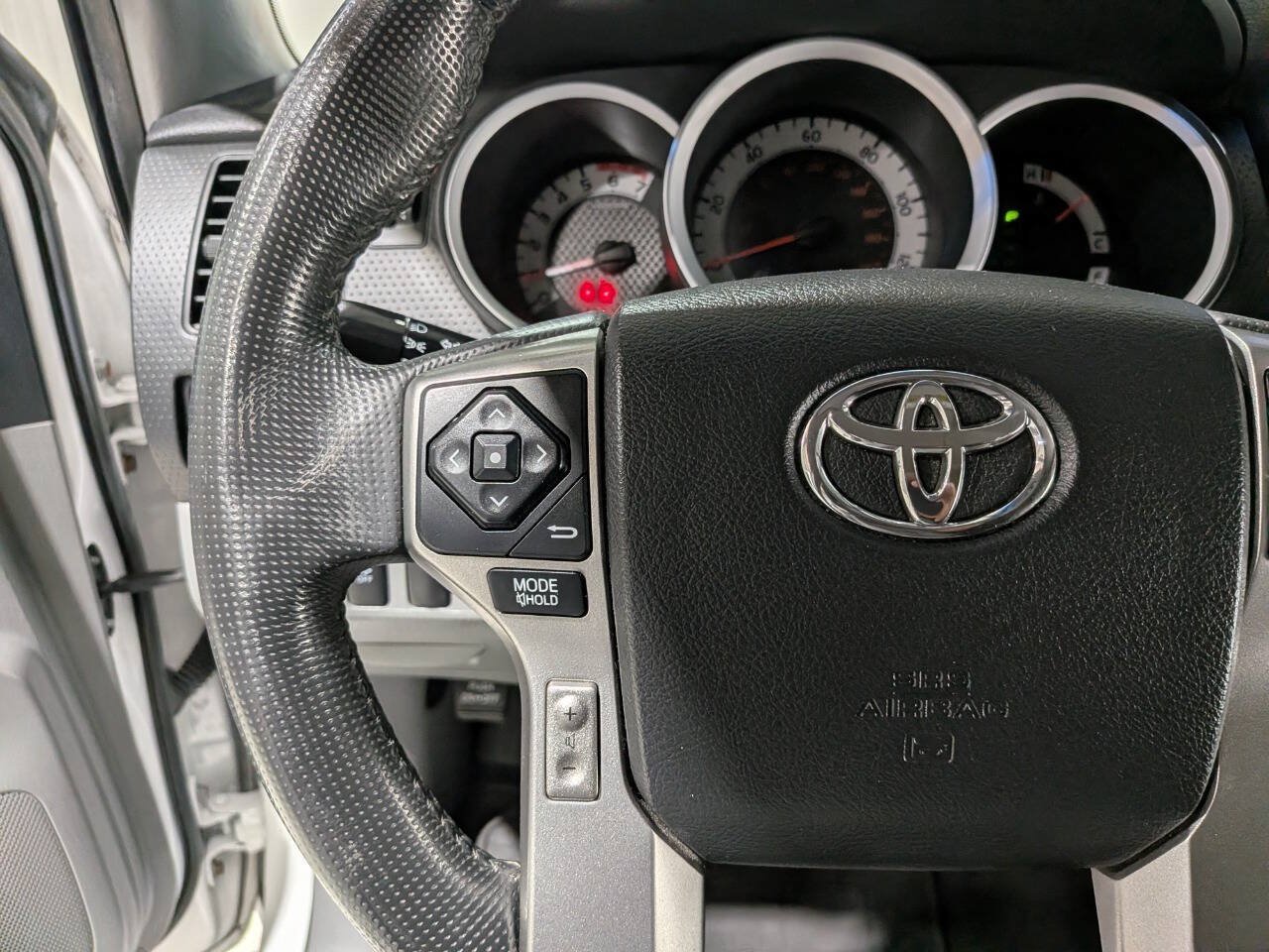 Used 2015 Toyota Tacoma PreRunner w/ TRD Sport Package RWD image 27