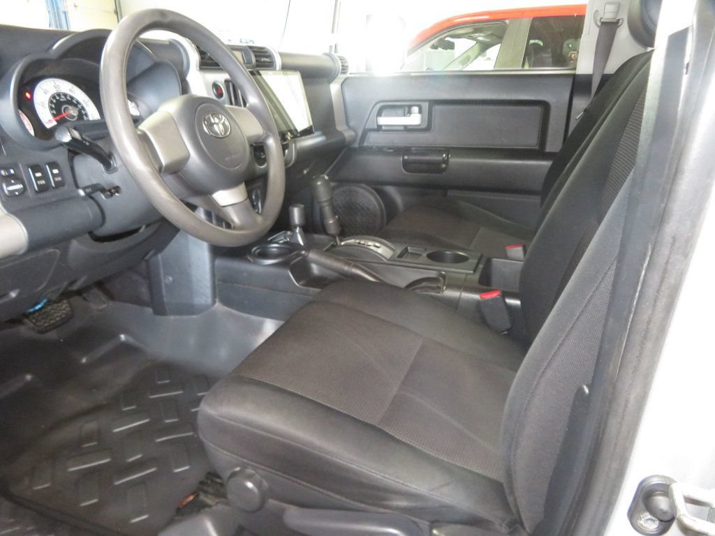 Used 2007 Toyota FJ Cruiser 4WD w/ Convenience Pkg image 17