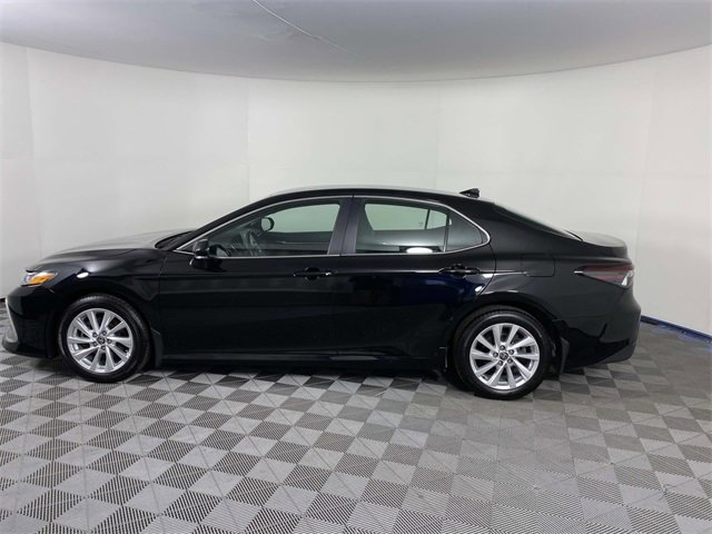 Used 2023 Toyota Camry LE w/ Cold Weather Package image 5