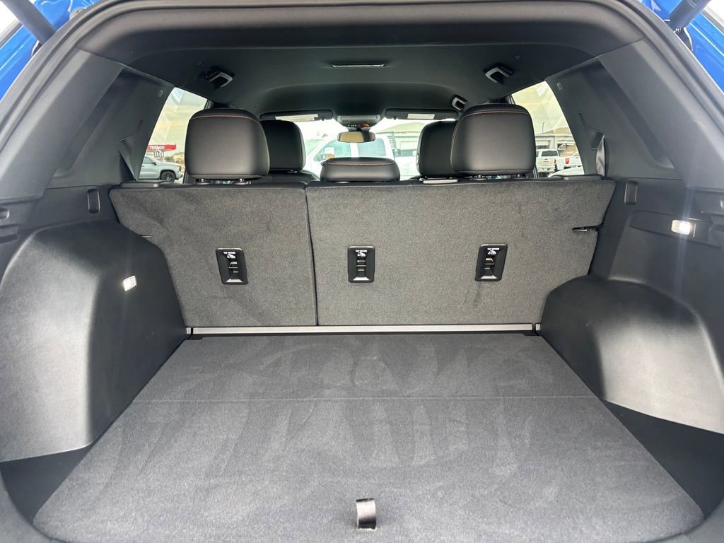 Used 2026 Chevrolet Equinox ACTIV w/ Convenience Package III image 31