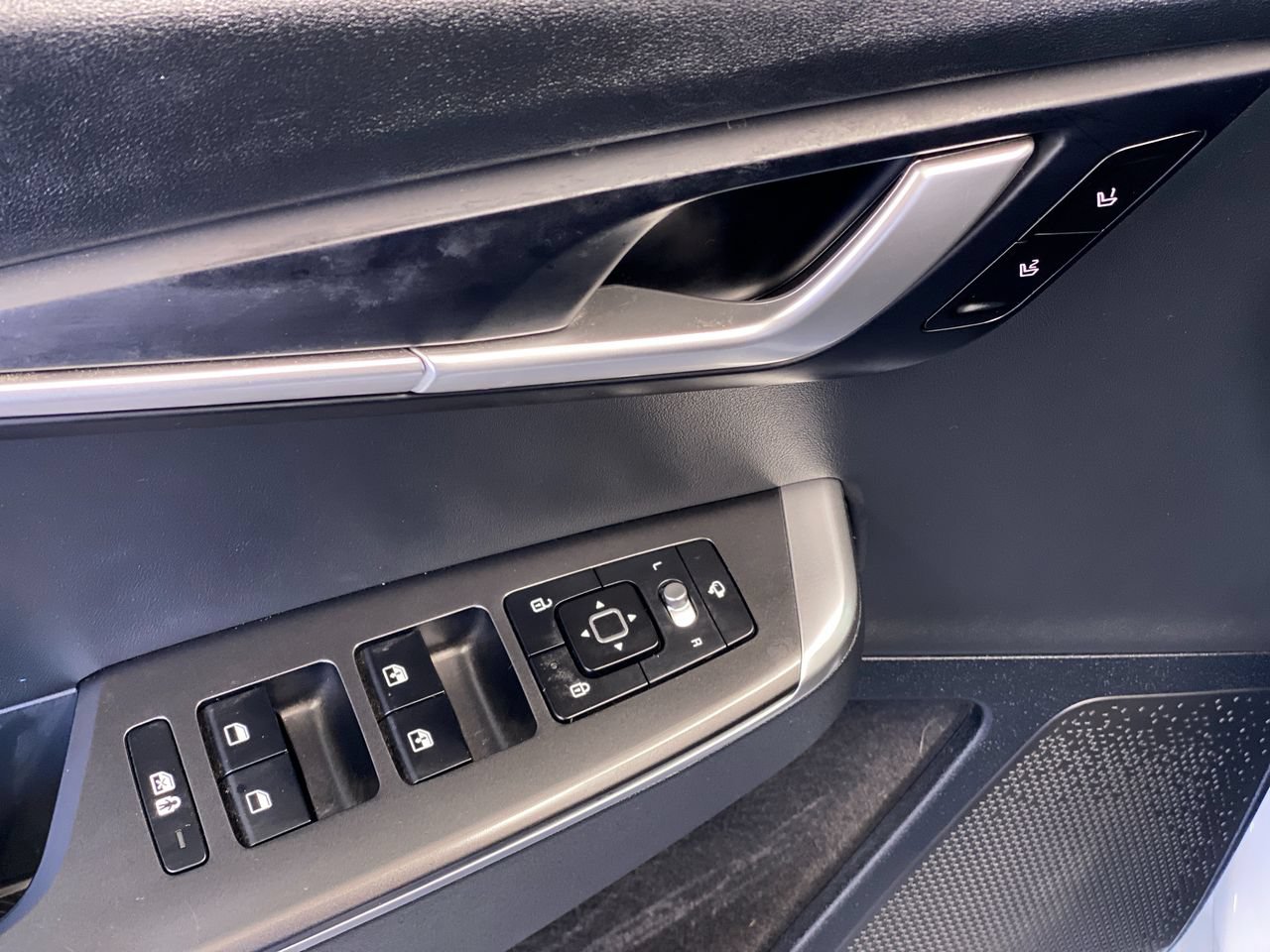 Certified 2024 Kia EV6 Light RWD image 18