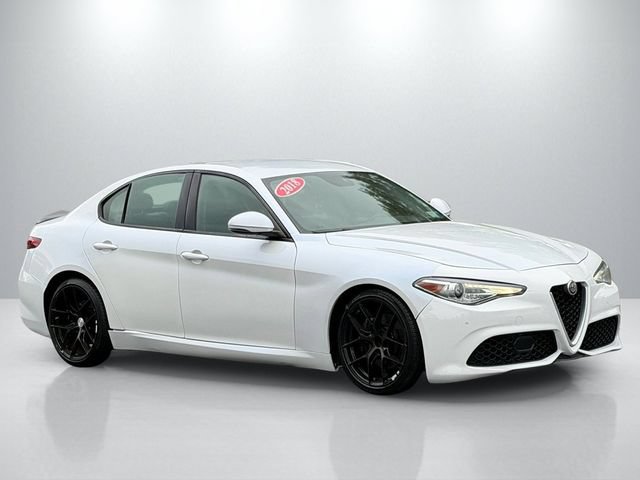 Used 2018 Alfa Romeo Giulia RWD image 7