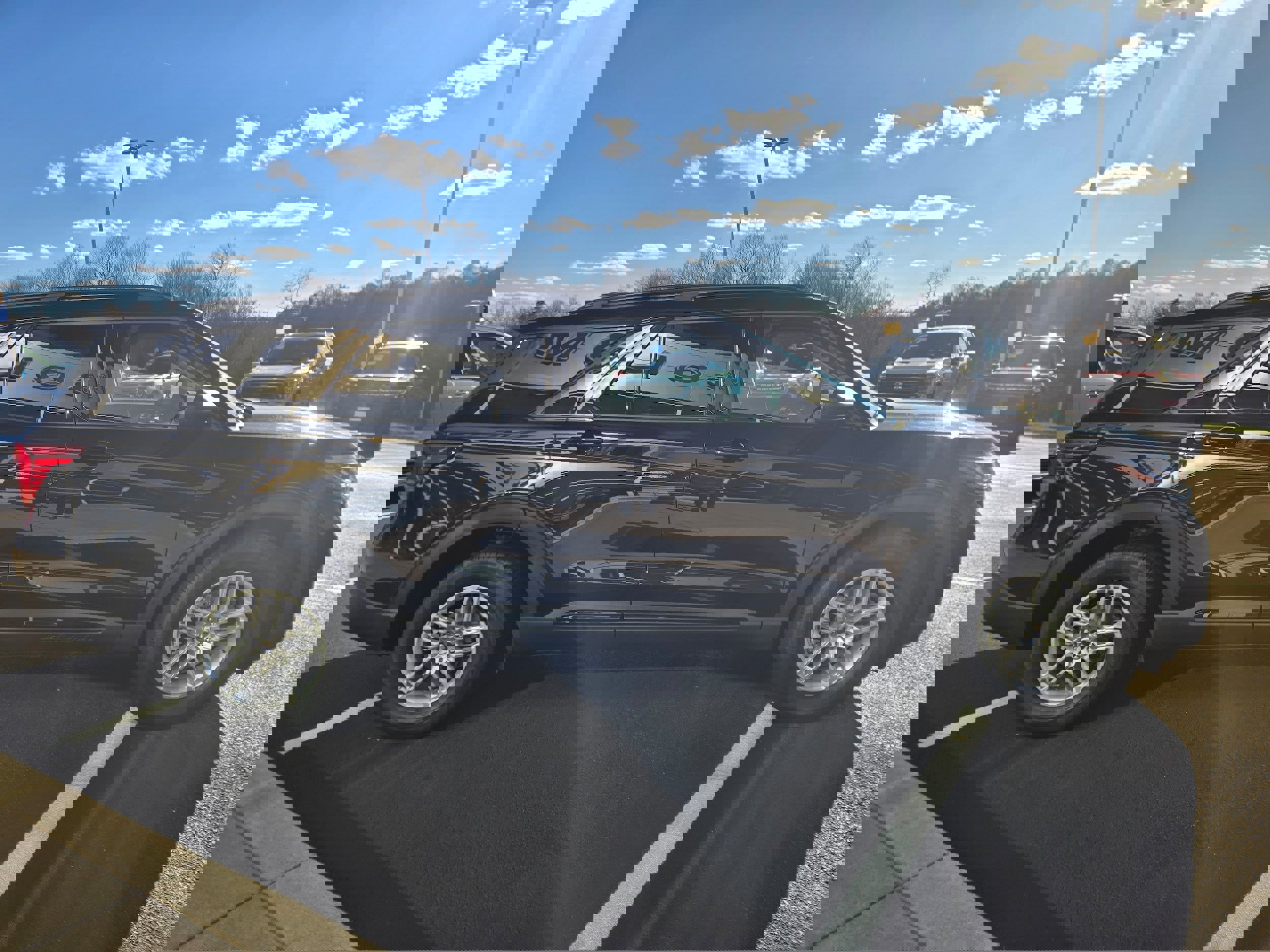 New 2026 Ford Explorer Active image 4