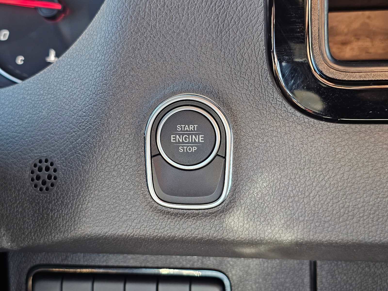 Used 2025 Mercedes-Benz Sprinter 2500 image 30