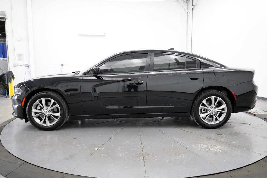 Used 2022 Dodge Charger SXT AWD/4WD image 5