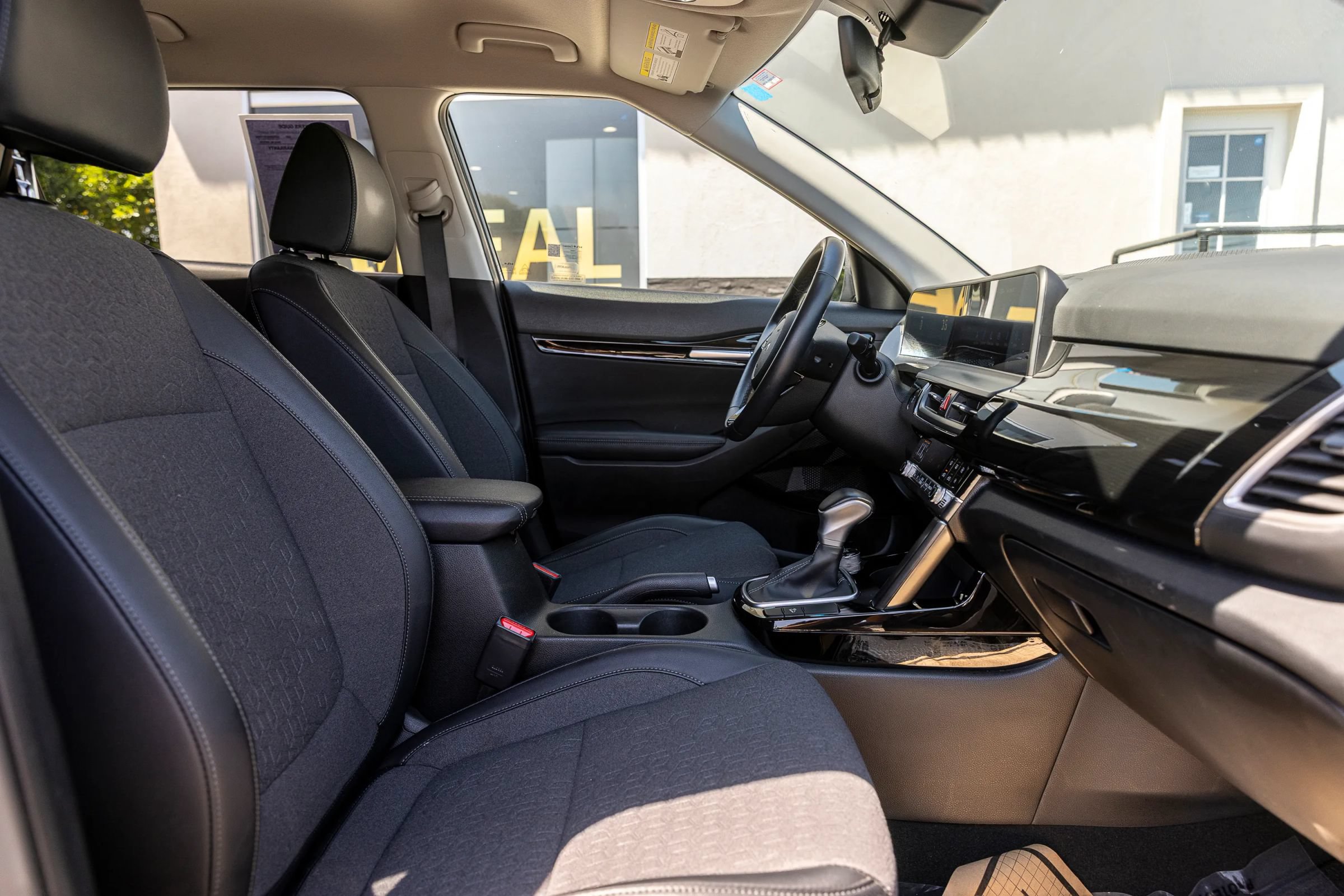 Used 2025 Kia Seltos S FWD image 33