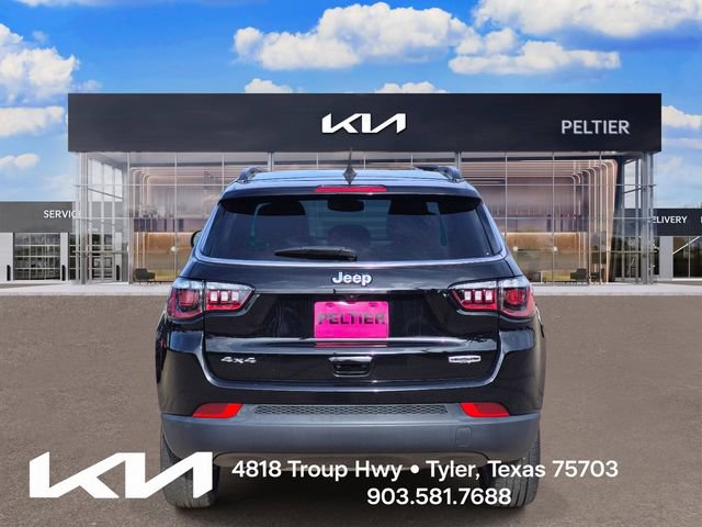 Used 2023 Jeep Compass Latitude AWD/4WD image 5