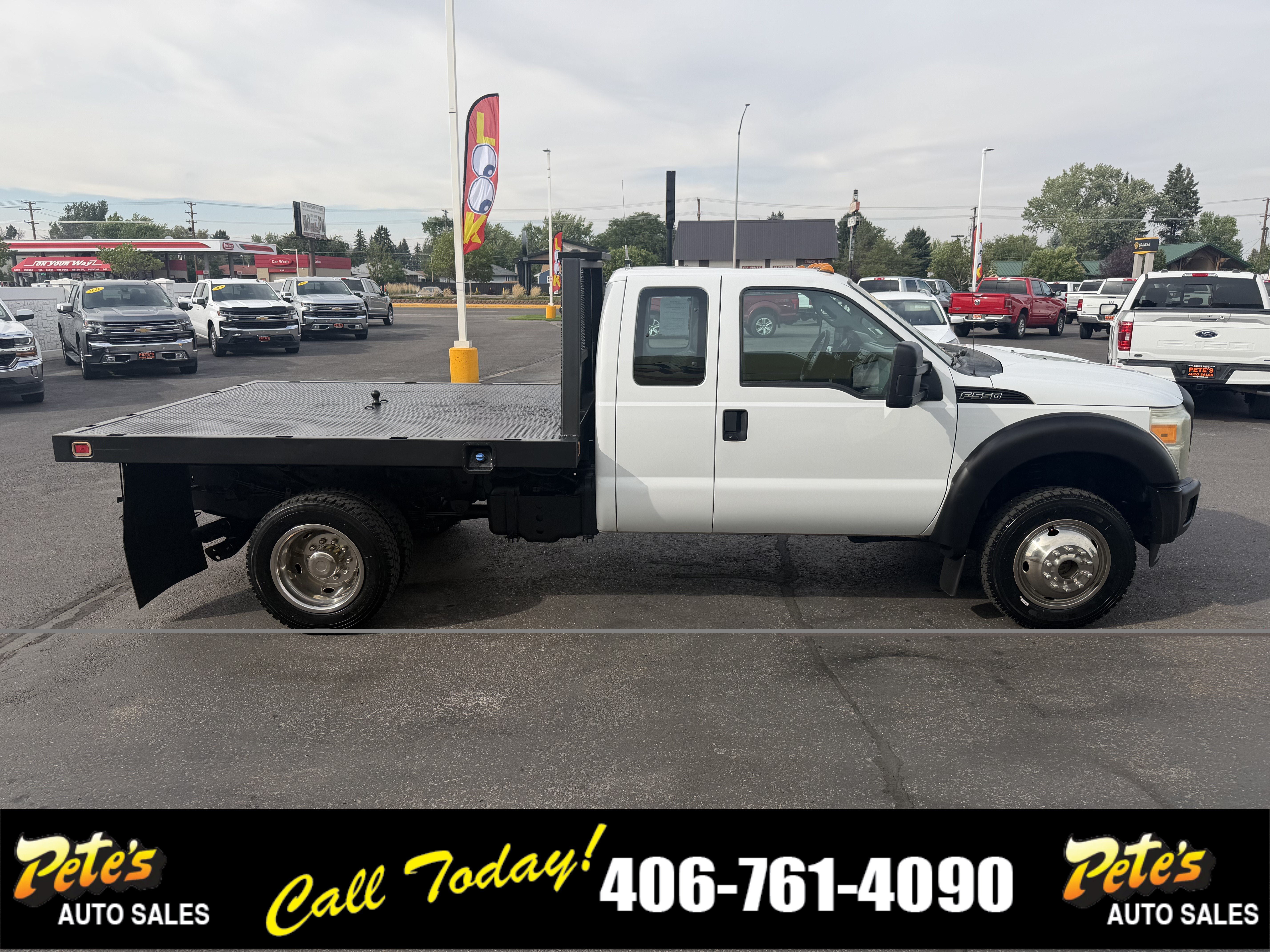 Used 2011 Ford F550 4x4 SuperCab Super Duty w/ Payload Upgrade Pkg image 5