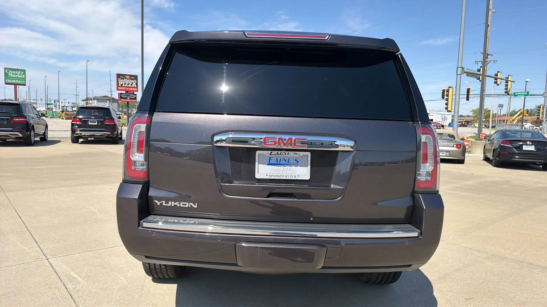 Used 2018 GMC Yukon Denali w/ Denali Ultimate Package AWD/4WD image 17