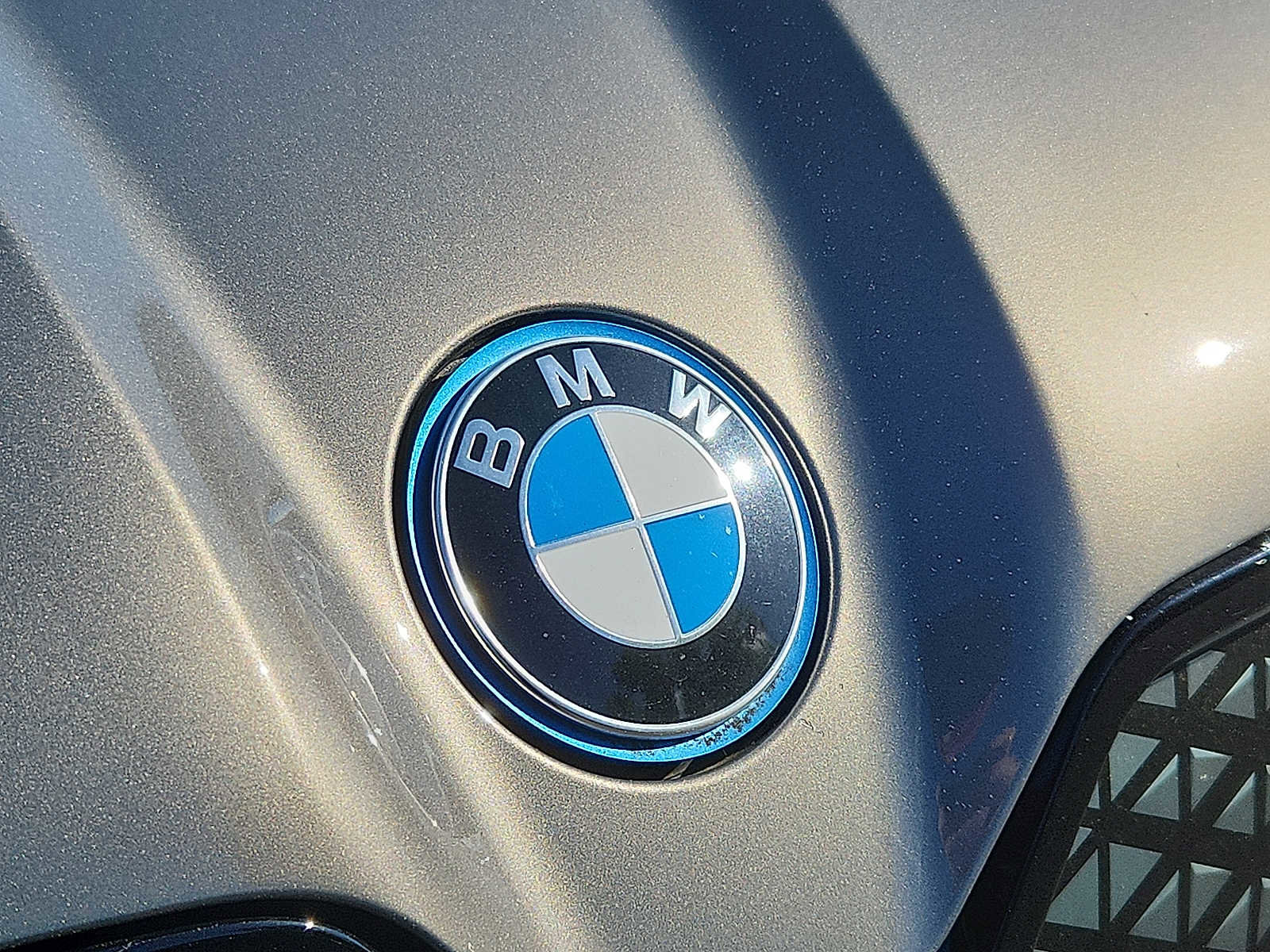 Certified 2024 BMW iX xDrive50 w/ Premium Package AWD/4WD image 4