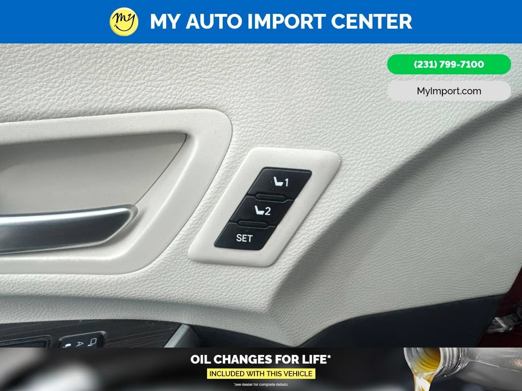 Used 2021 Toyota Sienna Platinum AWD/4WD image 11