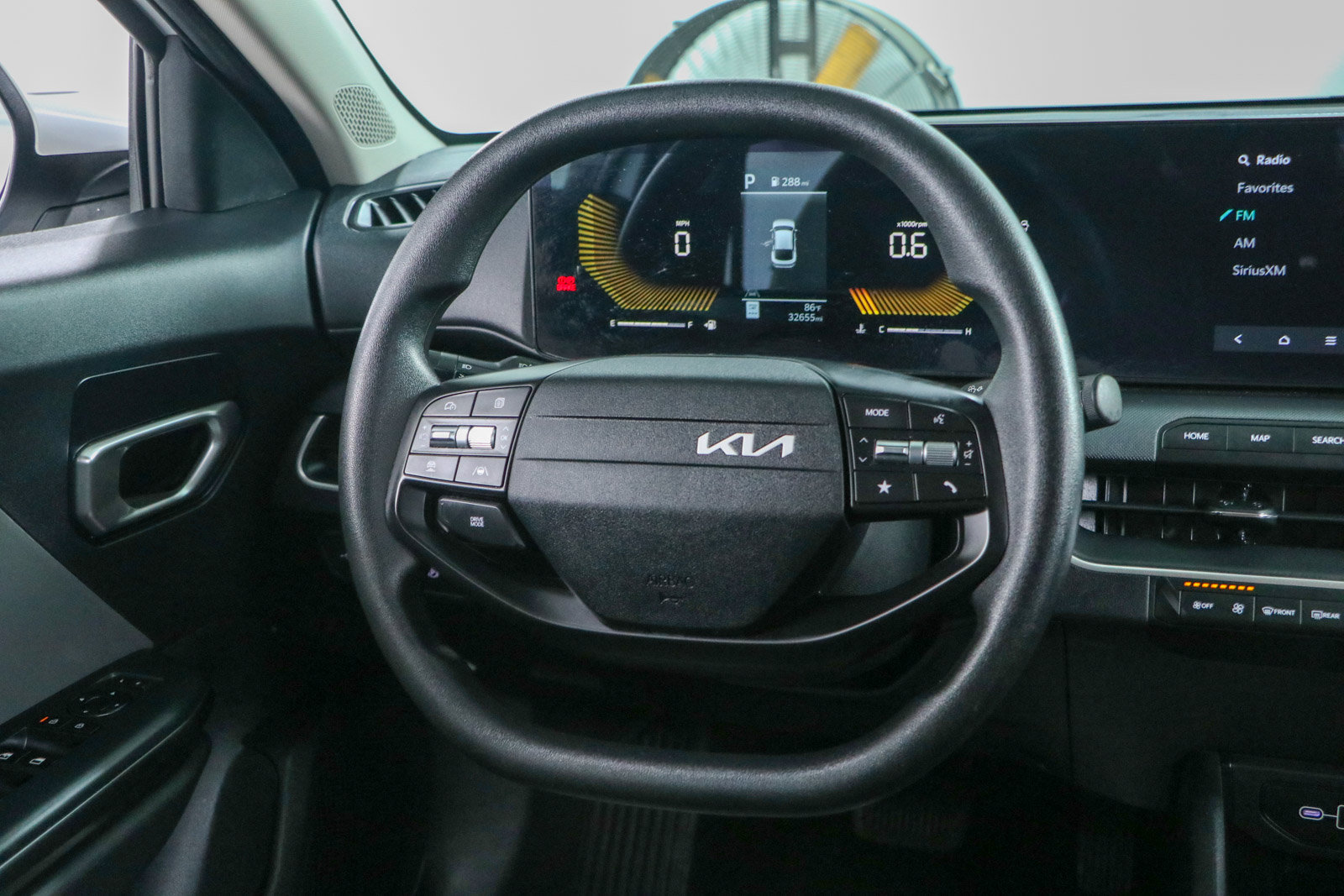 Used 2025 Kia K4 FWD image 12