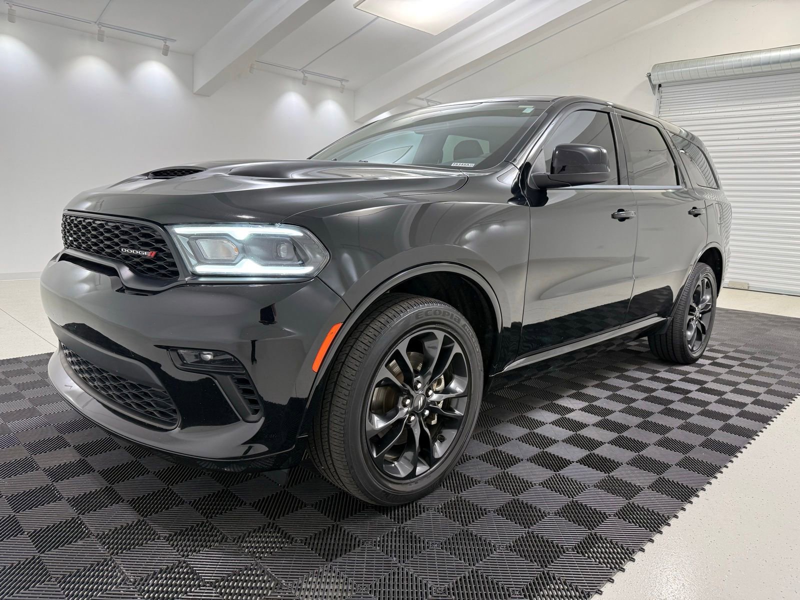Used 2022 Dodge Durango GT w/ Blacktop Package AWD/4WD image 3