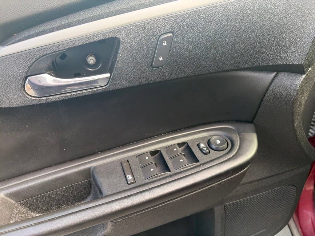Used 2010 Chevrolet Traverse LT w/ Personal Connectivity Package FWD image 18