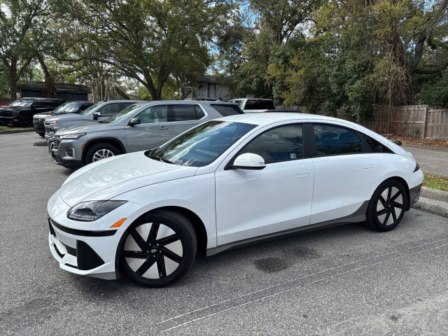 Used 2025 Hyundai Ioniq 6 SE image 3