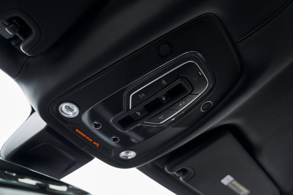Used 2023 Bentley Bentayga Extended Wheelbase AWD/4WD image 86