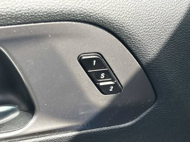 New 2026 Chrysler Pacifica Select FWD image 17