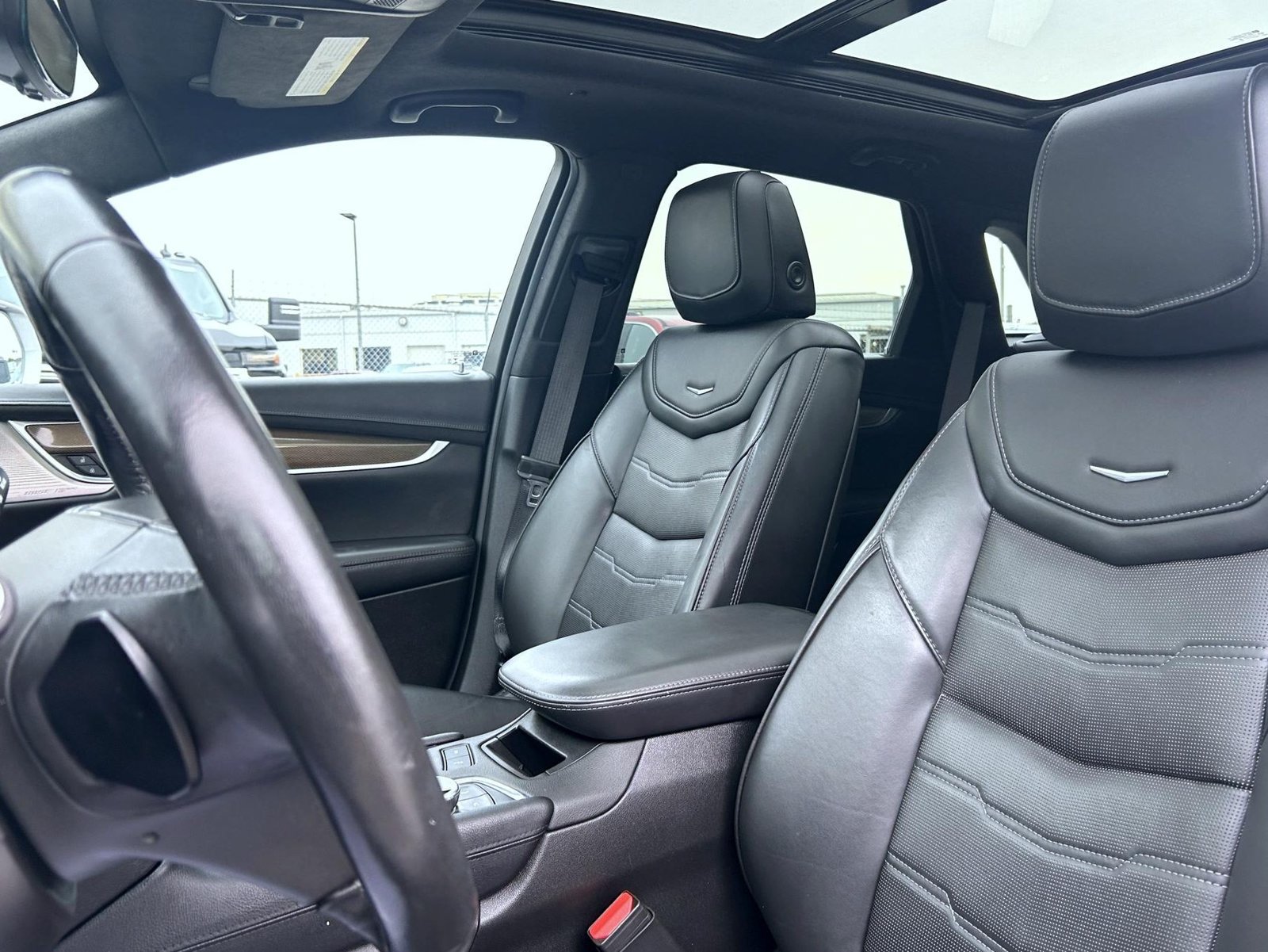 Used 2020 Cadillac XT5 Premium Luxury w/ Platinum Package AWD/4WD image 17