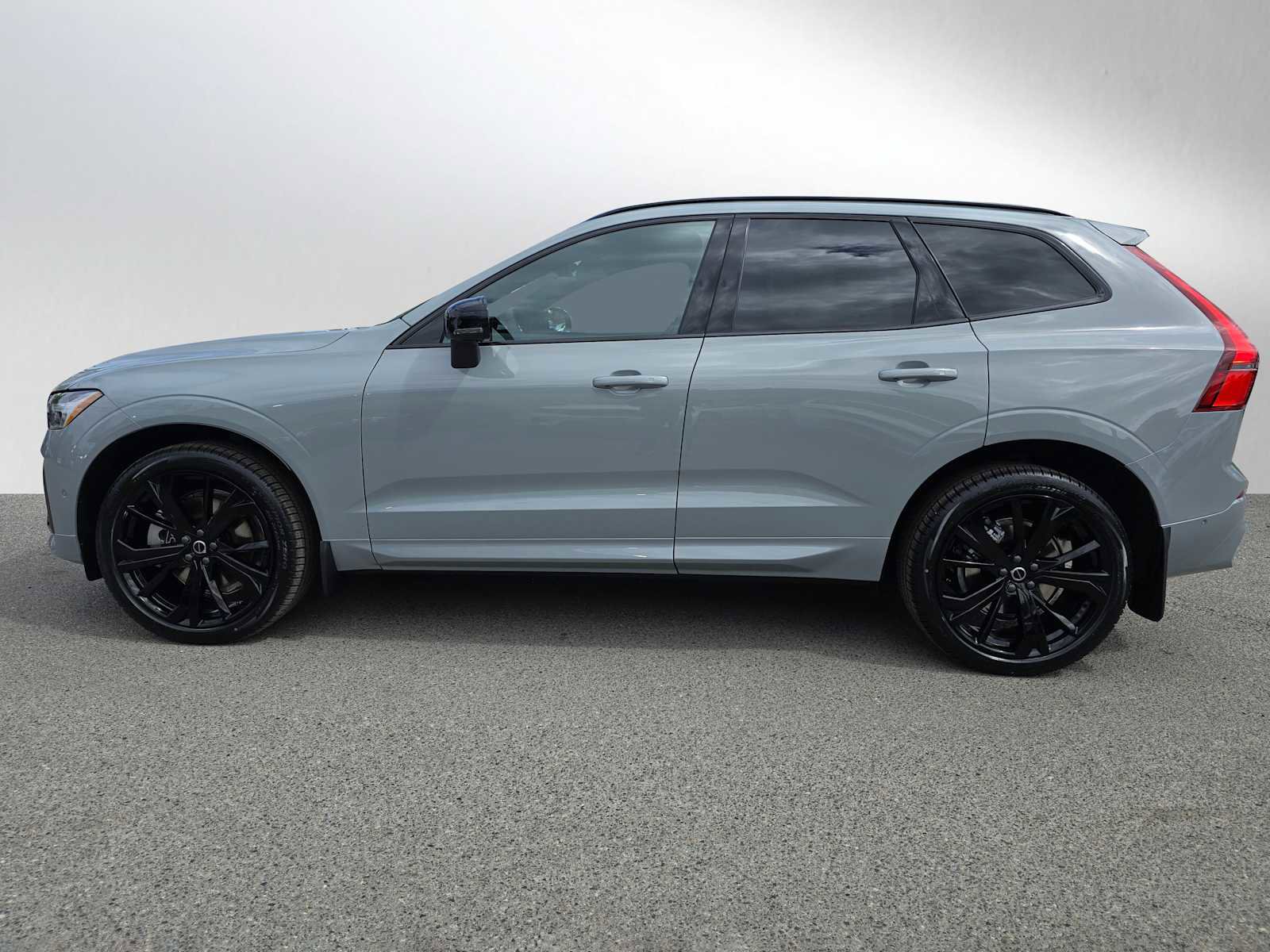New 2026 Volvo XC60 B5 Ultra w/ Protection Package Premier AWD/4WD image 12