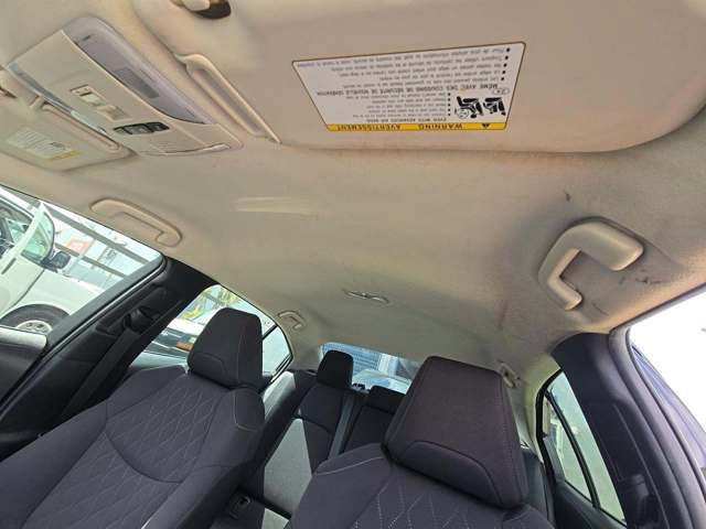 Used 2021 Toyota Corolla LE FWD image 13
