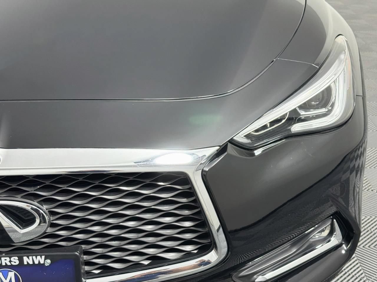 Used 2017 INFINITI Q60 3.0t AWD/4WD image 4