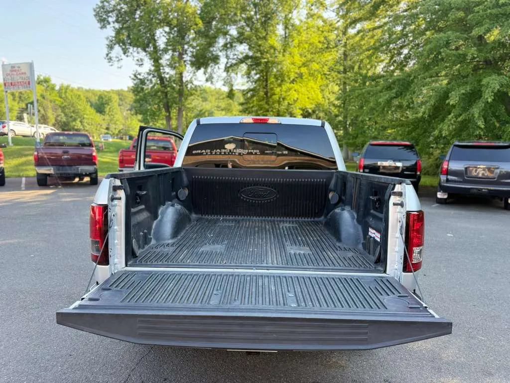 Used 2017 Ford F150 XLT w/ Equipment Group 302A Luxury AWD/4WD image 22