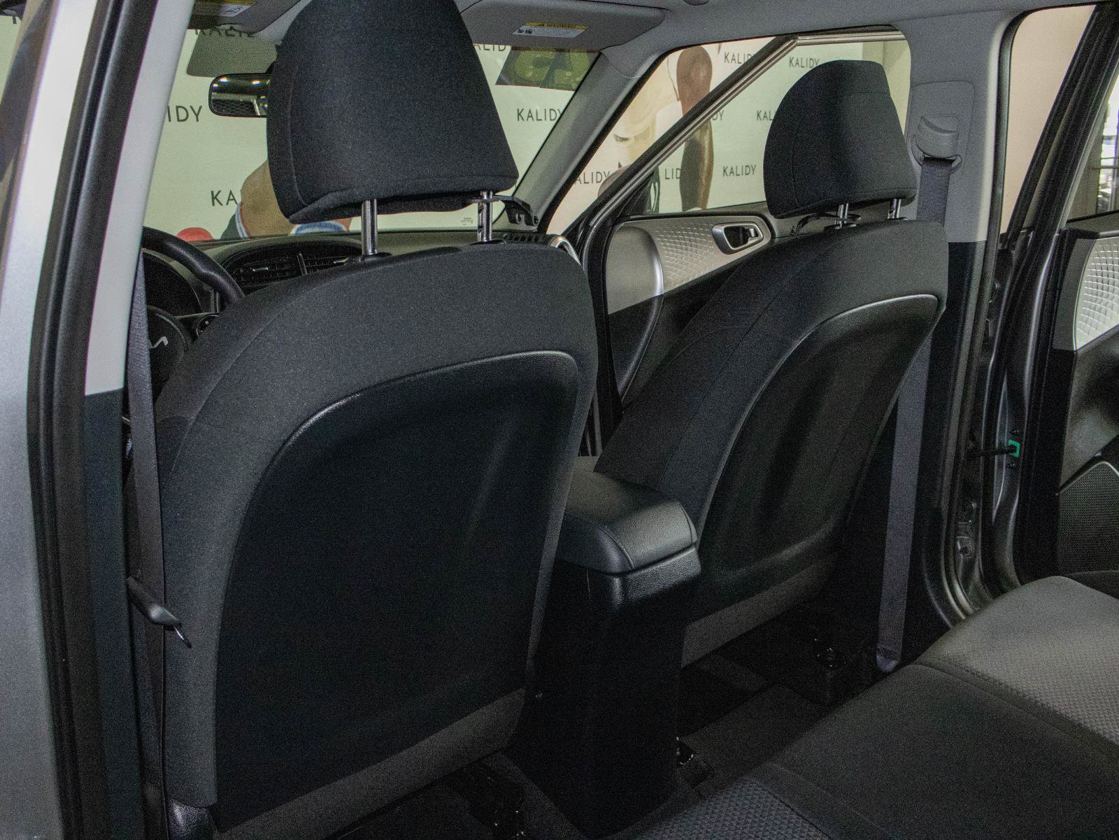 Used 2024 Kia Soul LX image 9