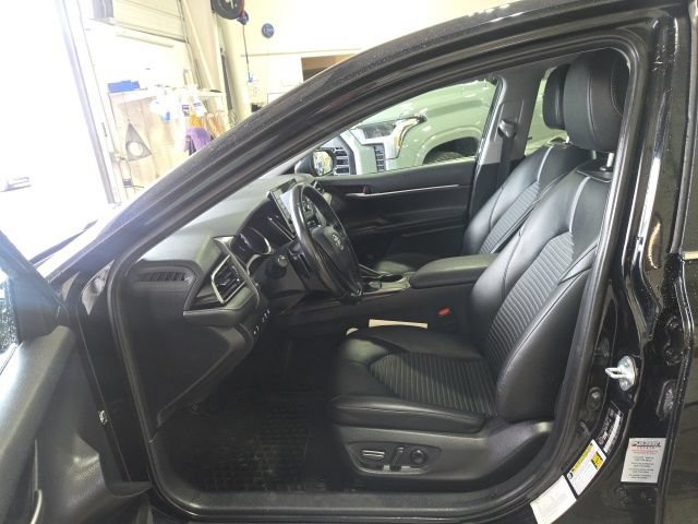 Used 2023 Toyota Camry SE FWD image 15